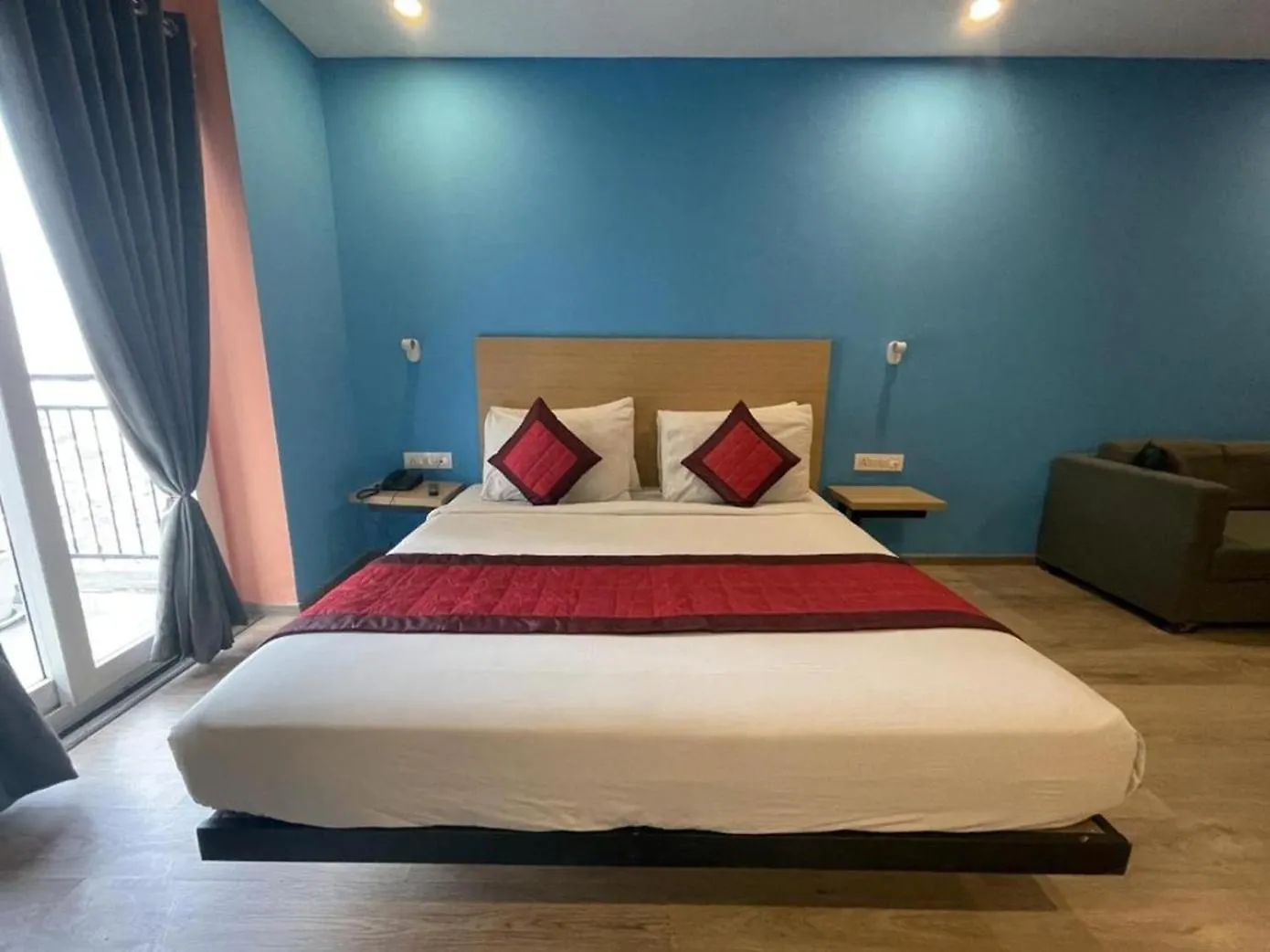 ***  The Roseman Hotel & Suites Delhi  India